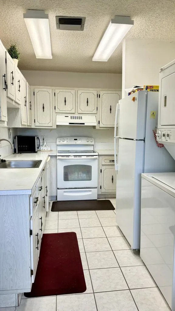 1551 NW 20th Avenue Delray Beach FL 33445