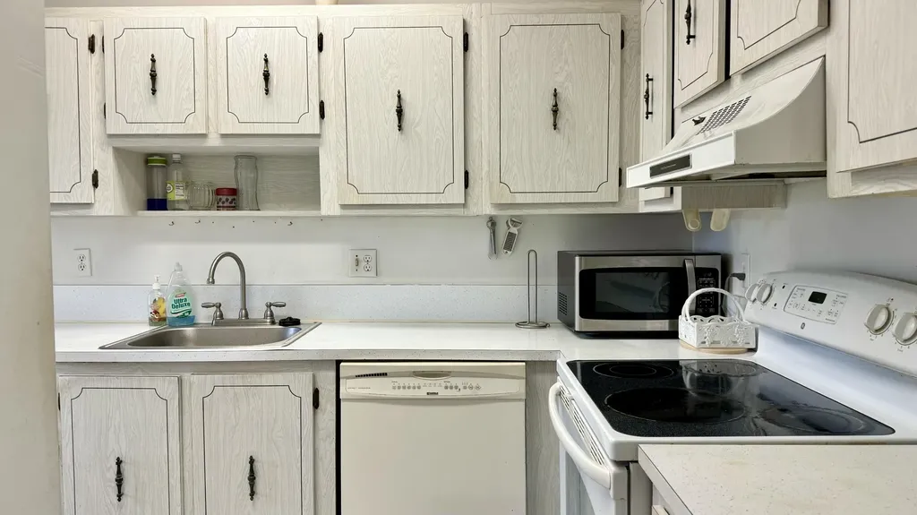 1551 NW 20th Avenue Delray Beach FL 33445
