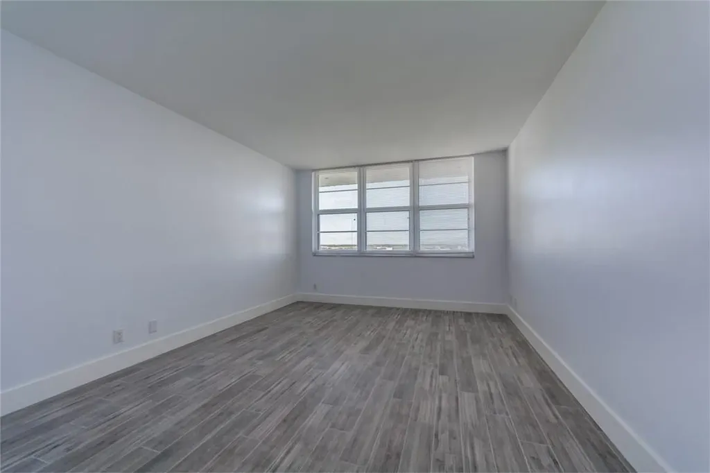 625 Oaks Drive Pompano Beach FL 33069