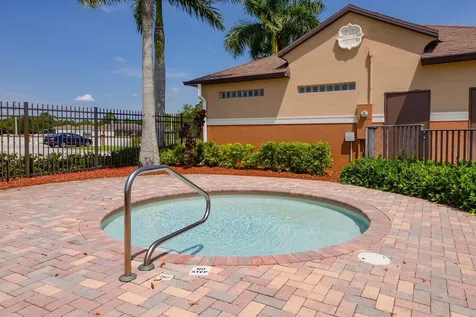5064 NW Coventry Circle Port St Lucie FL 34986