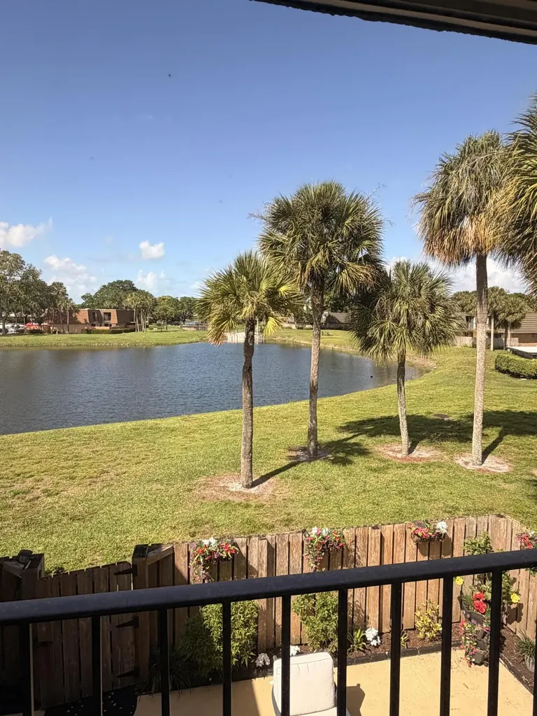 812 8th Way West Palm Beach FL 33407
