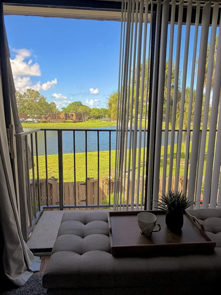812 8th Way West Palm Beach FL 33407
