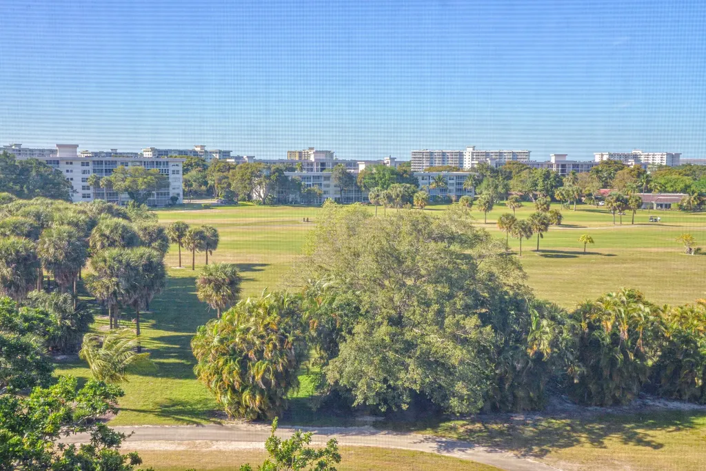 2661 S Course Drive Pompano Beach FL 33069