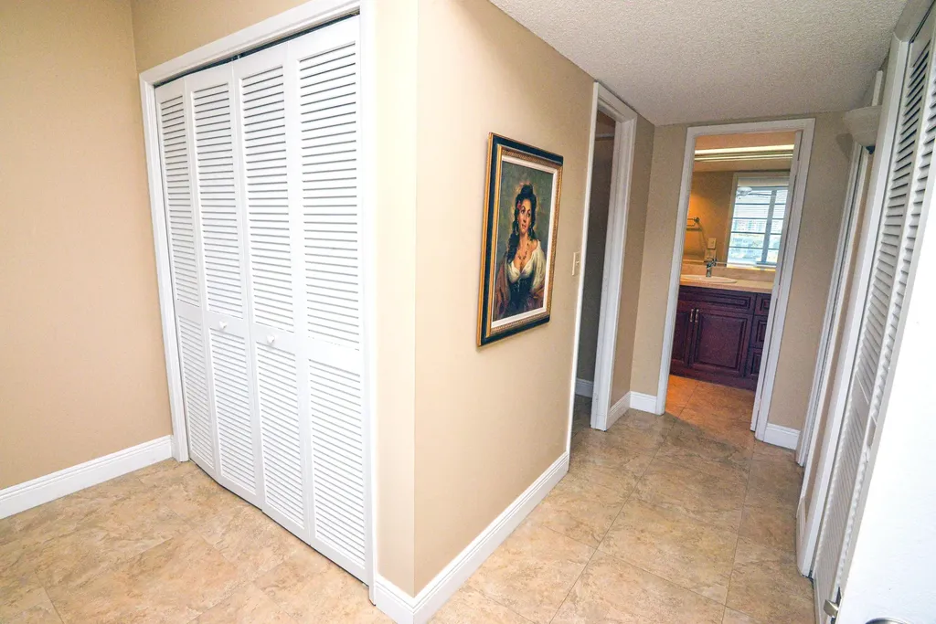 2661 S Course Drive Pompano Beach FL 33069