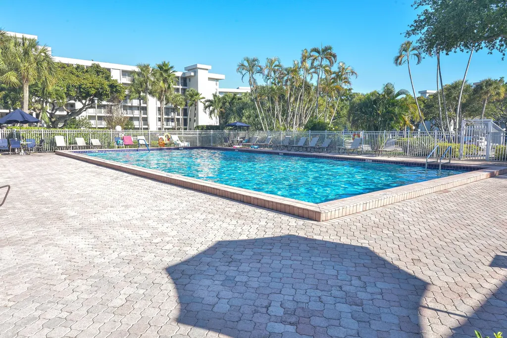 2661 S Course Drive Pompano Beach FL 33069