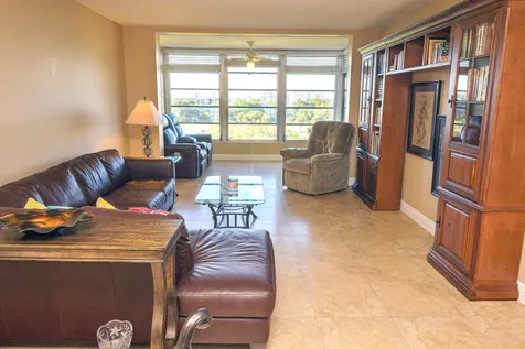 2661 S Course Drive Pompano Beach FL 33069