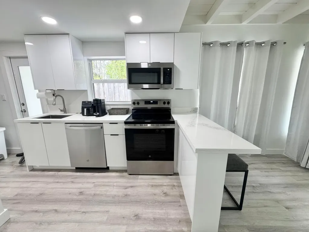 1130 NE 18th Avenue Fort Lauderdale FL 33304