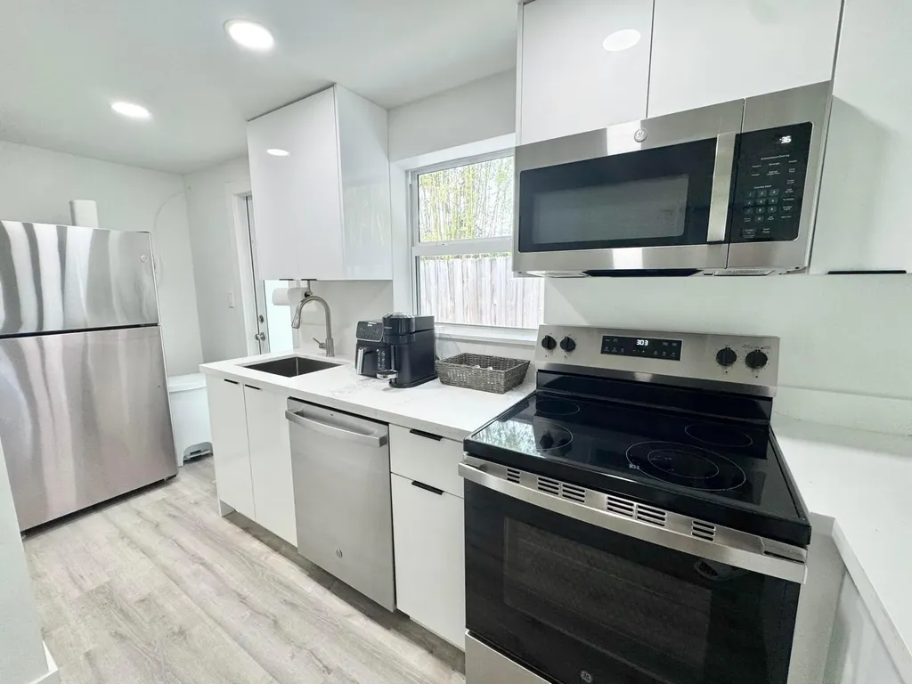 1130 NE 18th Avenue Fort Lauderdale FL 33304