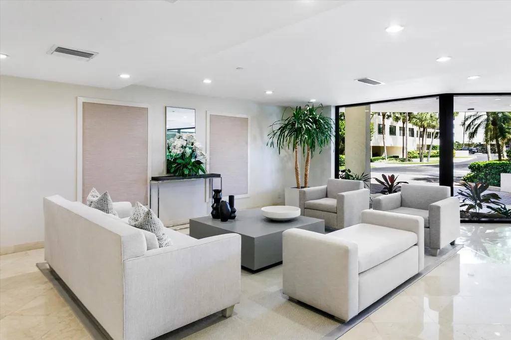 2778 S Ocean Boulevard Palm Beach FL 33480