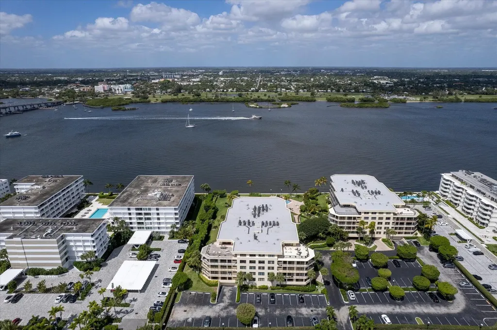 2778 S Ocean Boulevard Palm Beach FL 33480
