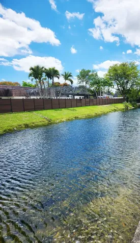 5707 White Hickory Circle Tamarac FL 33319