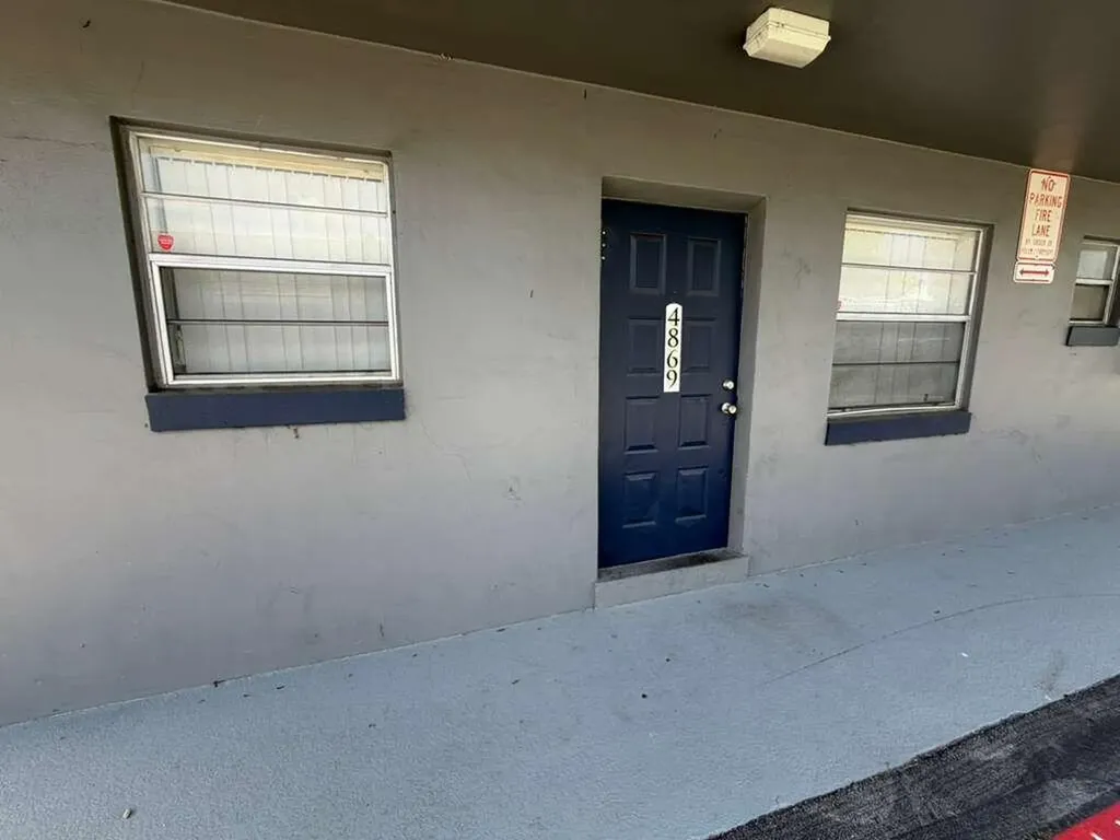 4869 NW 9th Drive Plantation FL 33317