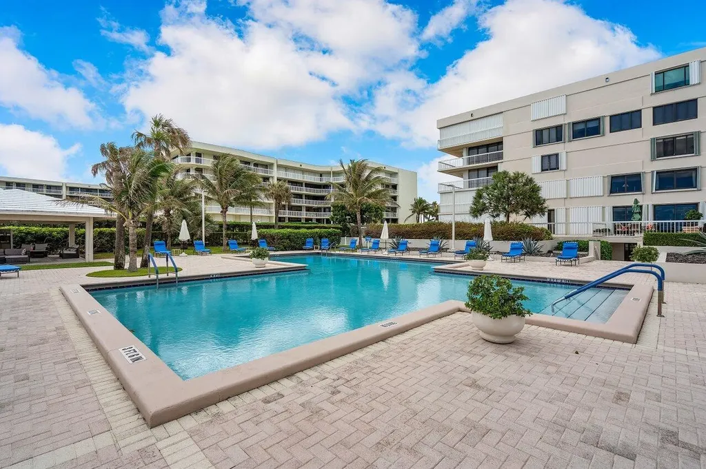 3250 S Ocean Boulevard Palm Beach FL 33480