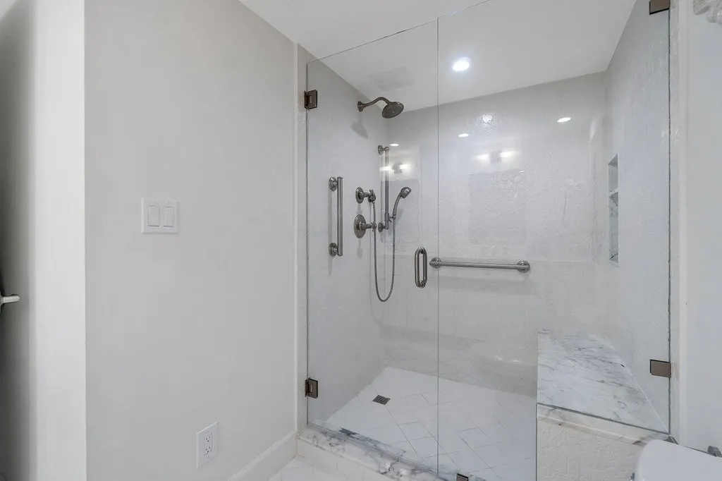 3250 S Ocean Boulevard Palm Beach FL 33480