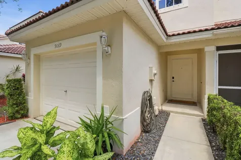 9069 Tremezzo Lane Boynton Beach FL 33472