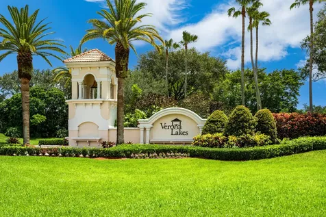 9069 Tremezzo Lane Boynton Beach FL 33472