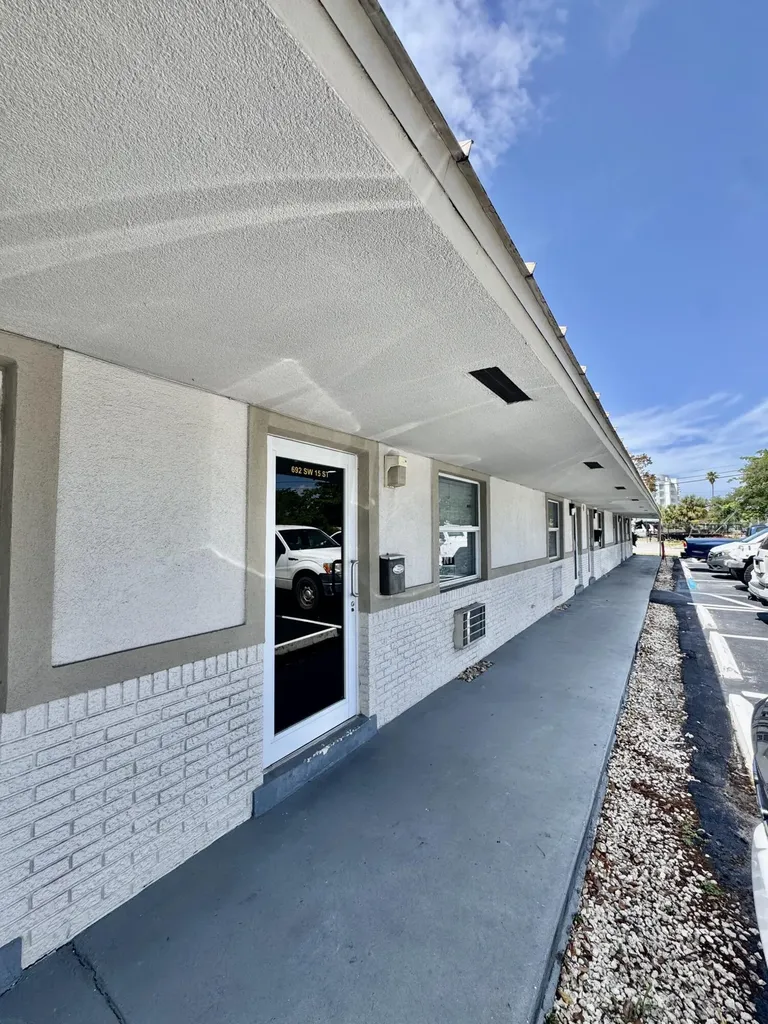 692 SW 15th Street Pompano Beach FL 33060