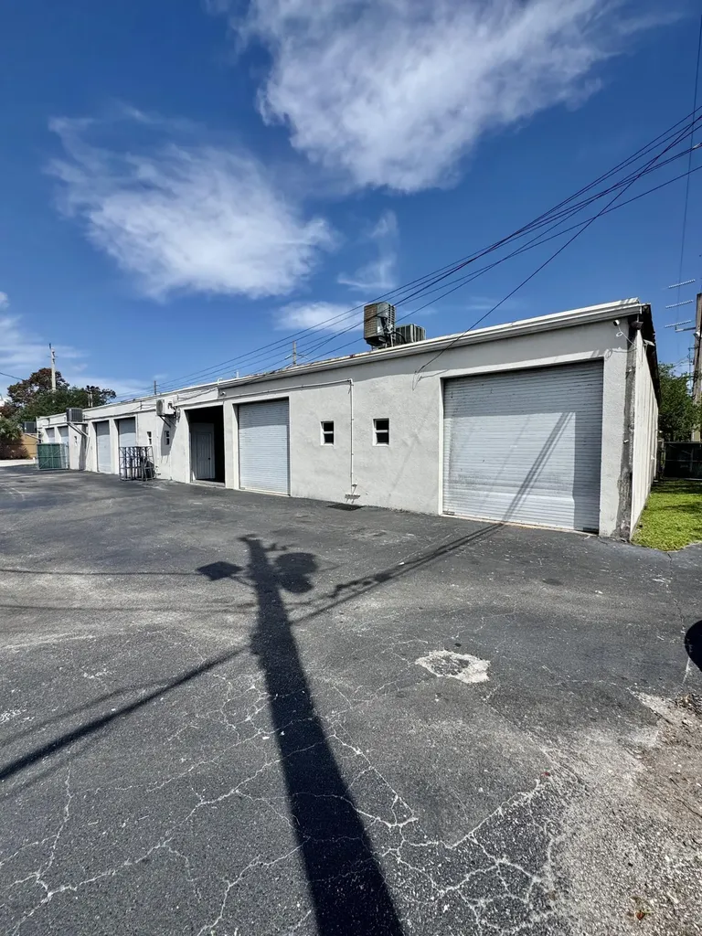 692 SW 15th Street Pompano Beach FL 33060