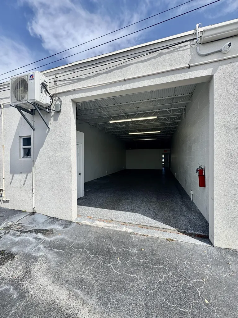 692 SW 15th Street Pompano Beach FL 33060