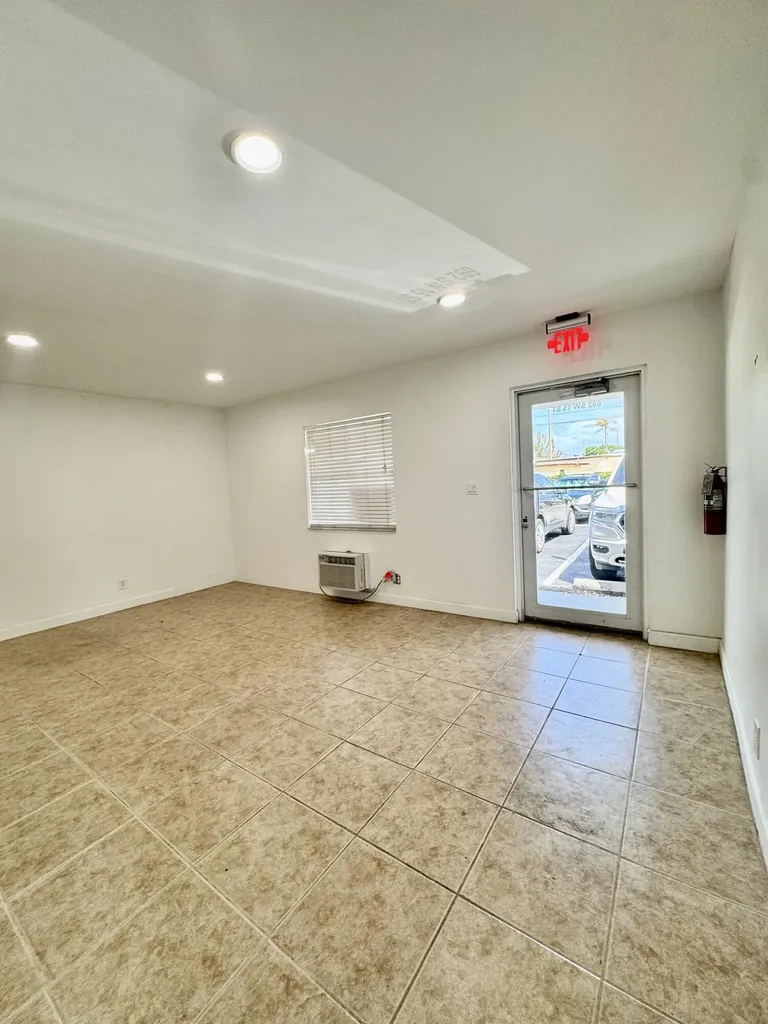692 SW 15th Street Pompano Beach FL 33060