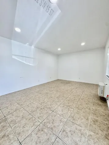 692 SW 15th Street Pompano Beach FL 33060