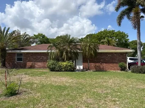 402 Saginaw Avenue Clewiston FL 33440