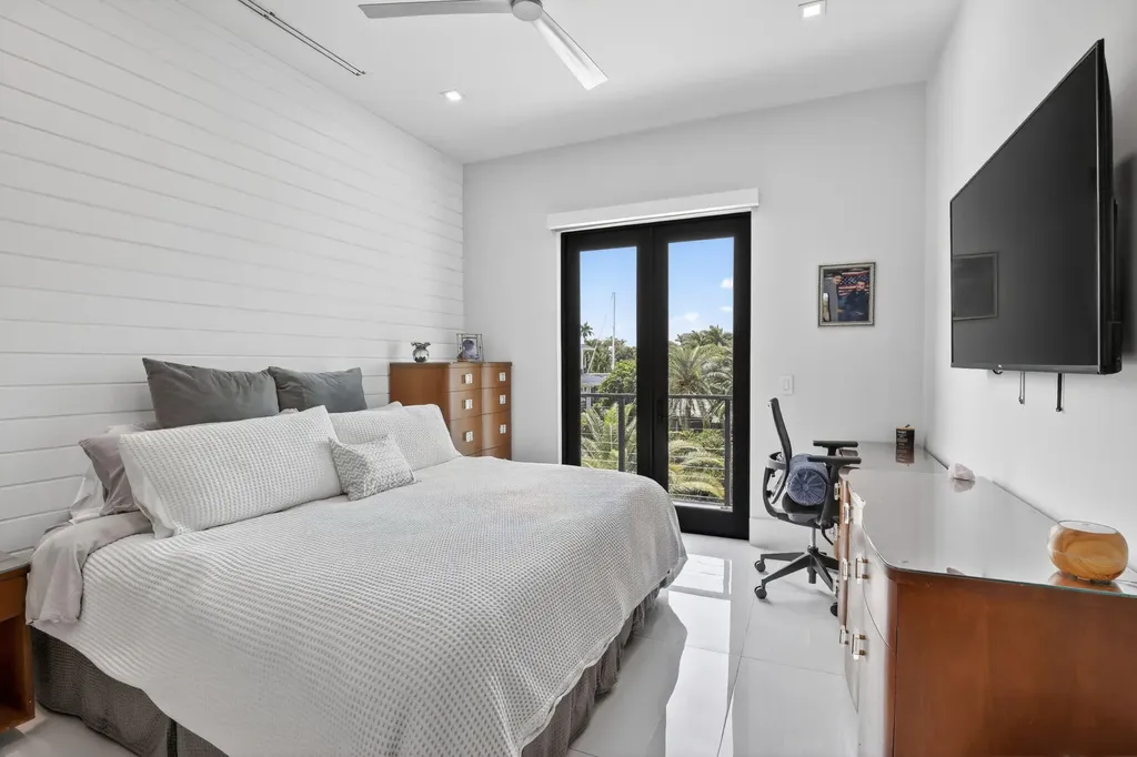 334 Isle Of Capri Drive Fort Lauderdale FL 33301