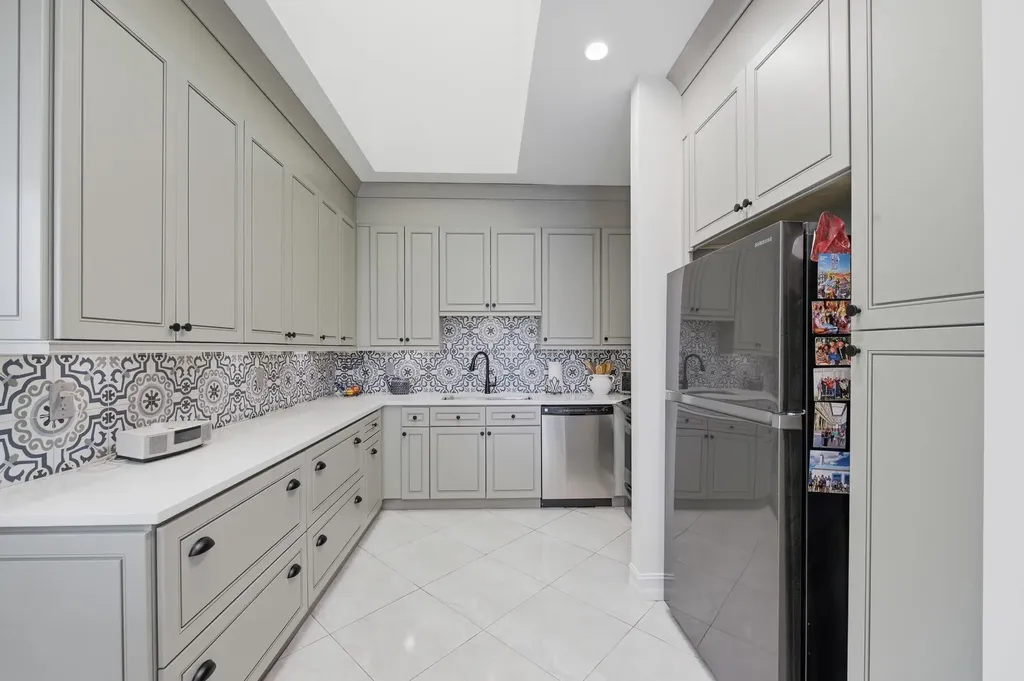 47 N Lakeshore Drive Hypoluxo FL 33462