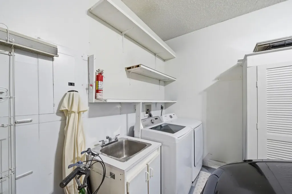 47 N Lakeshore Drive Hypoluxo FL 33462