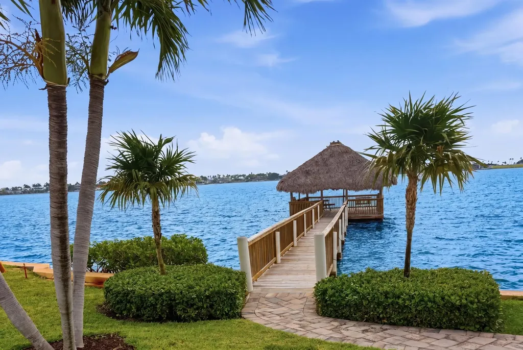 47 N Lakeshore Drive Hypoluxo FL 33462