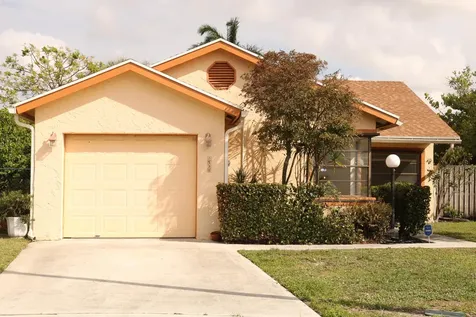 4530 E Willow Pond Court Court E West Palm Beach FL 33417