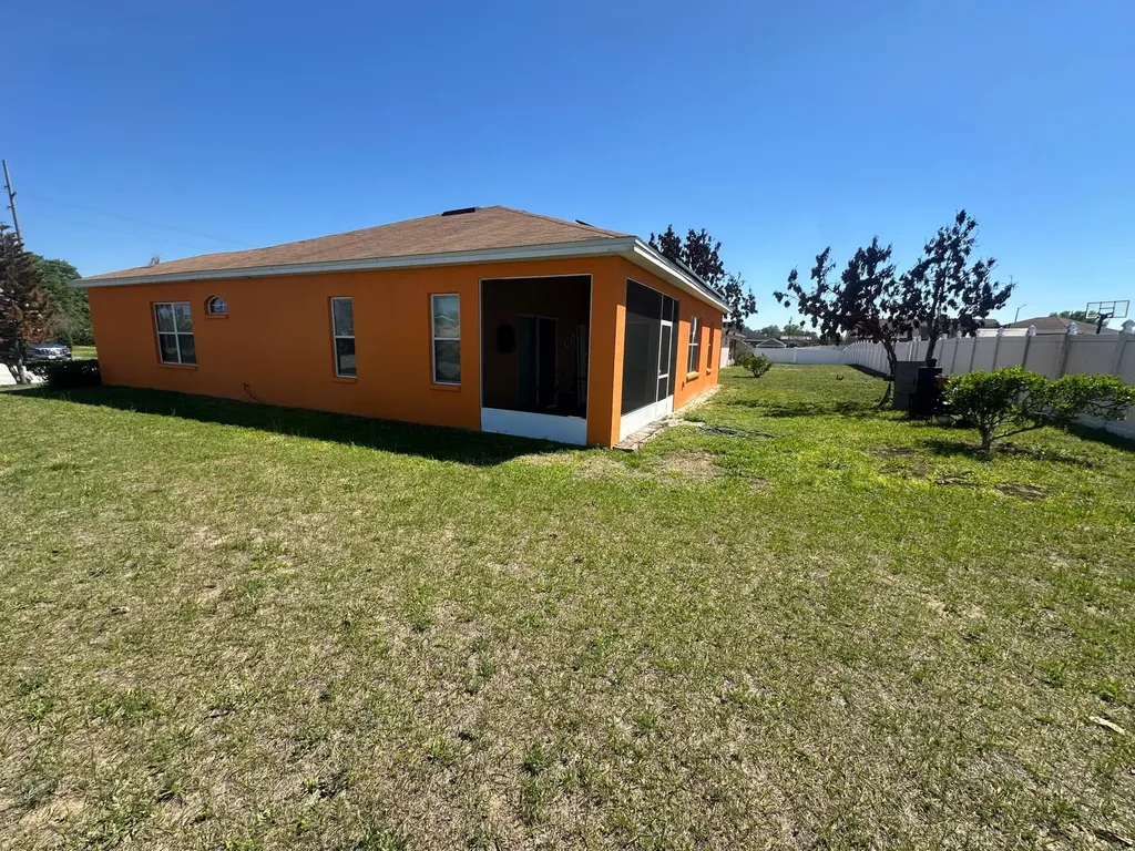 1003 Mystery Circle Davenport FL 33837