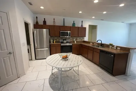 1003 Mystery Circle Davenport FL 33837