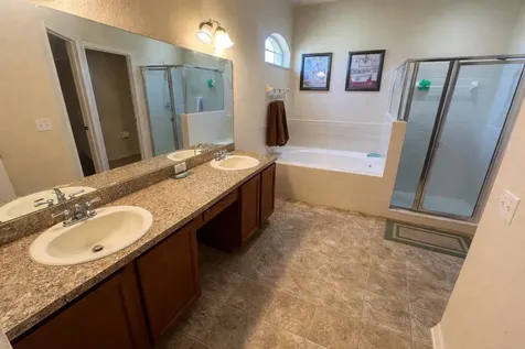 1003 Mystery Circle Davenport FL 33837