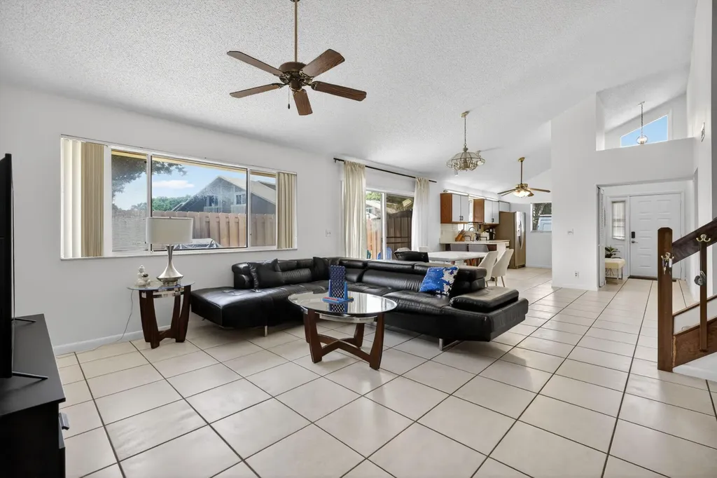102 Maplecrest Circle Jupiter FL 33458