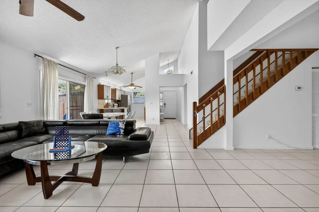 102 Maplecrest Circle Jupiter FL 33458
