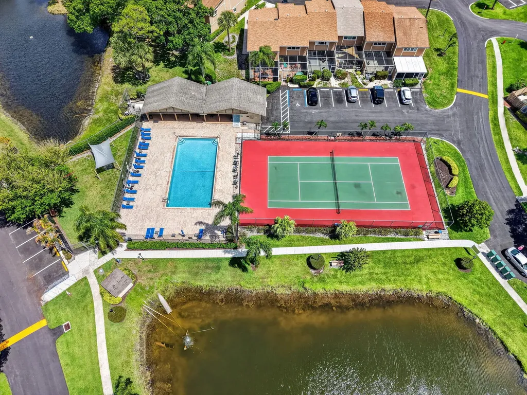 102 Maplecrest Circle Jupiter FL 33458
