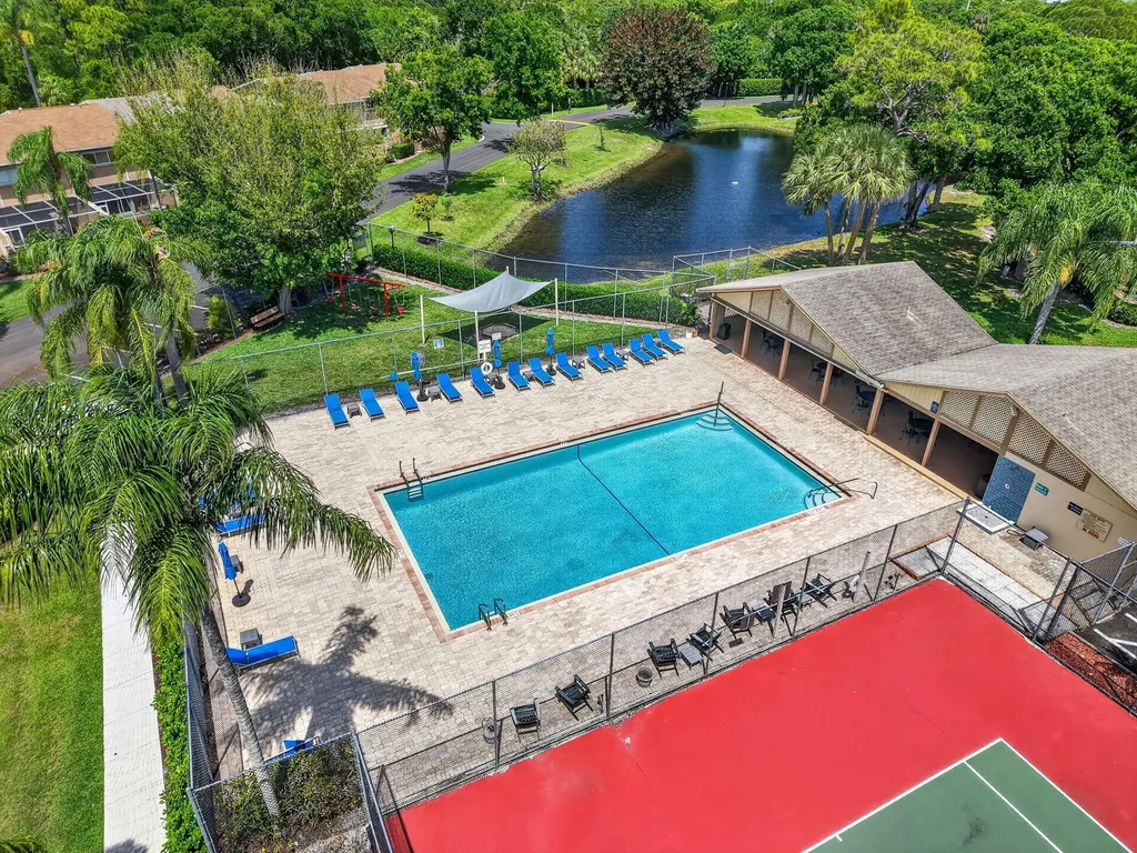 102 Maplecrest Circle Jupiter FL 33458