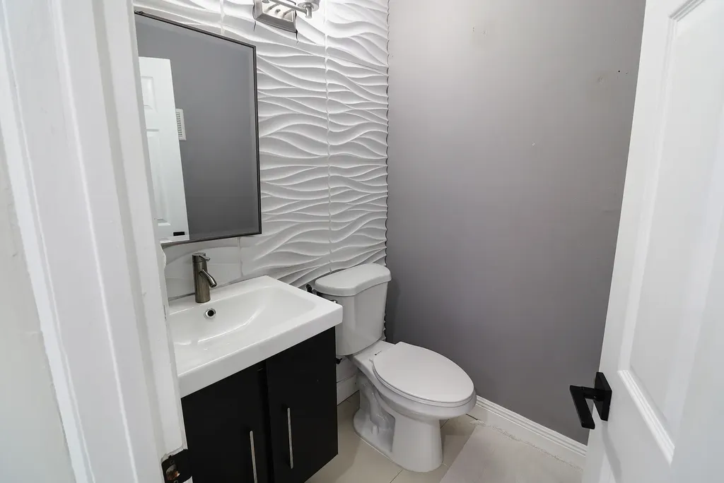 11303 Lakeview Drive Coral Springs FL 33071