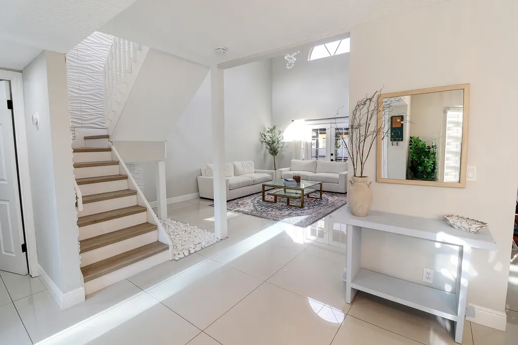 11303 Lakeview Drive Coral Springs FL 33071