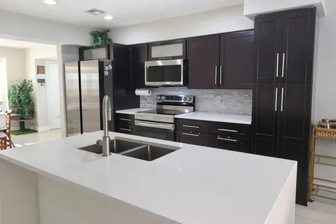 11303 Lakeview Drive Coral Springs FL 33071