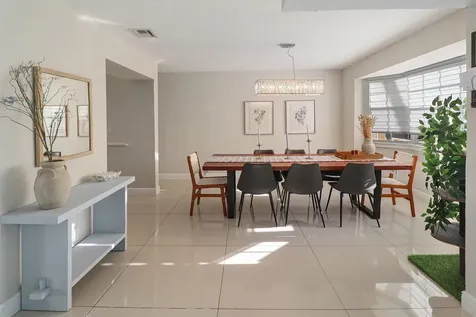 11303 Lakeview Drive Coral Springs FL 33071