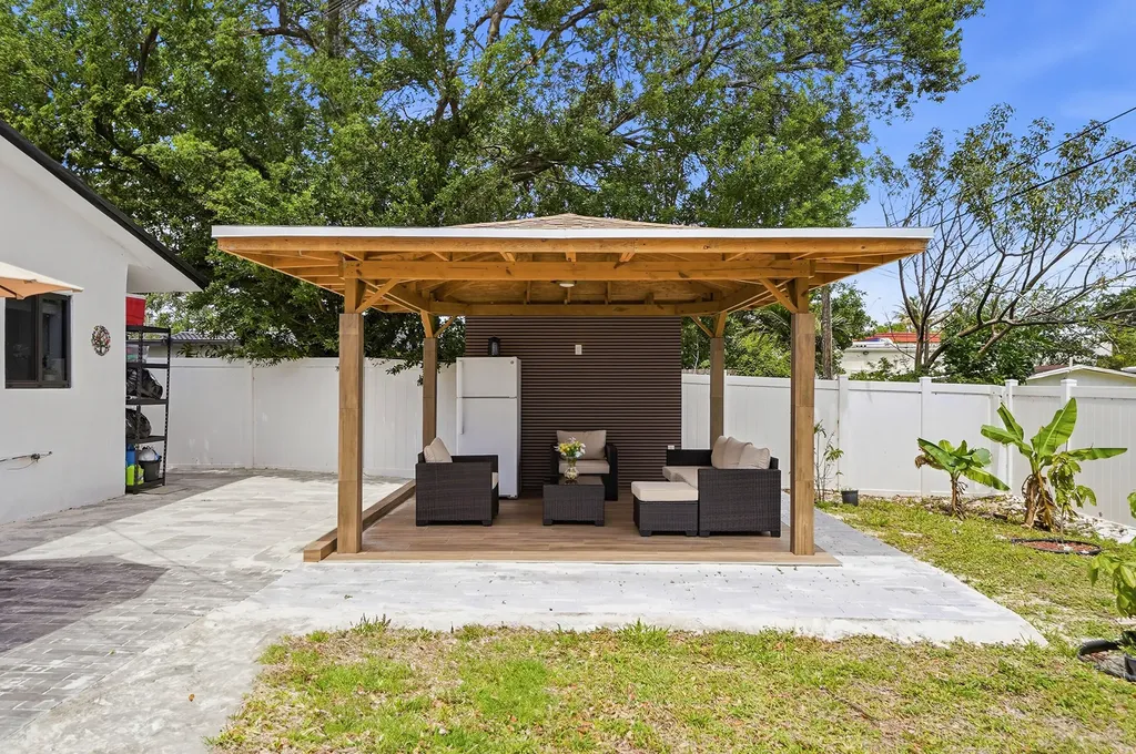 1320 SW 34th Avenue Fort Lauderdale FL 33312