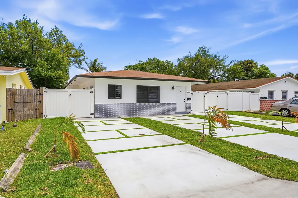1320 SW 34th Avenue Fort Lauderdale FL 33312