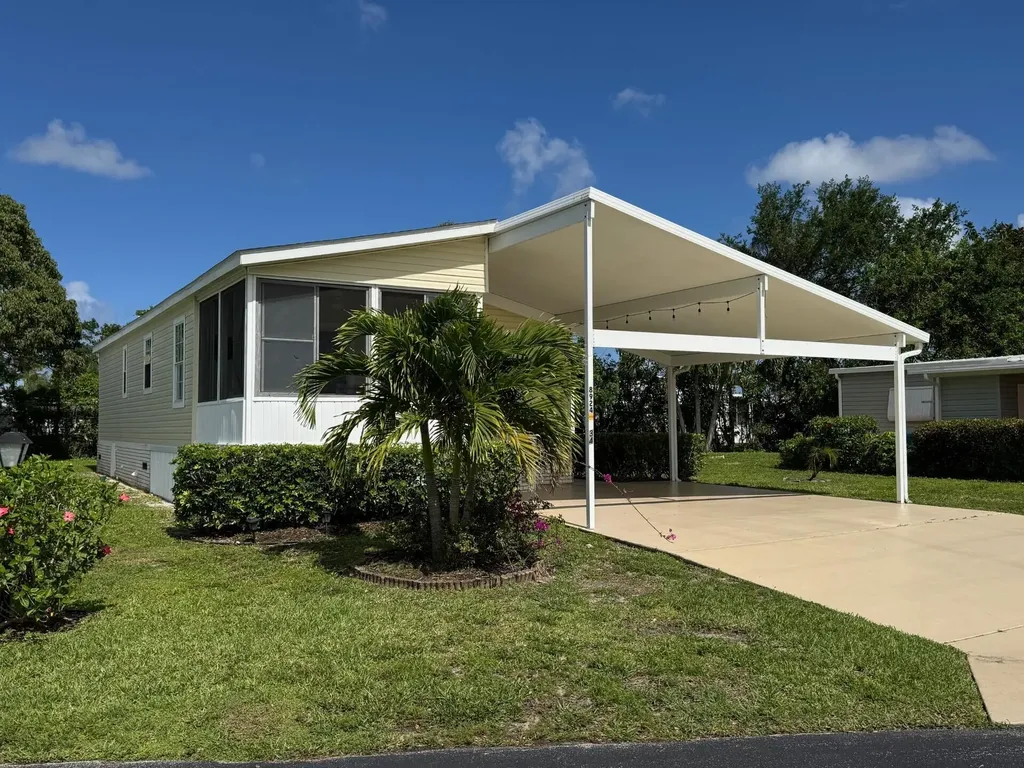 8924 Princess Donna Court E Boynton Beach FL 33436