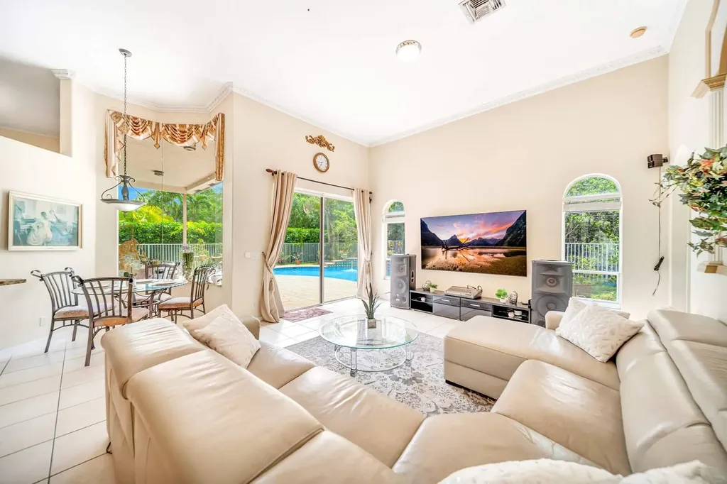 6169 NW 53rd Circle Coral Springs FL 33067