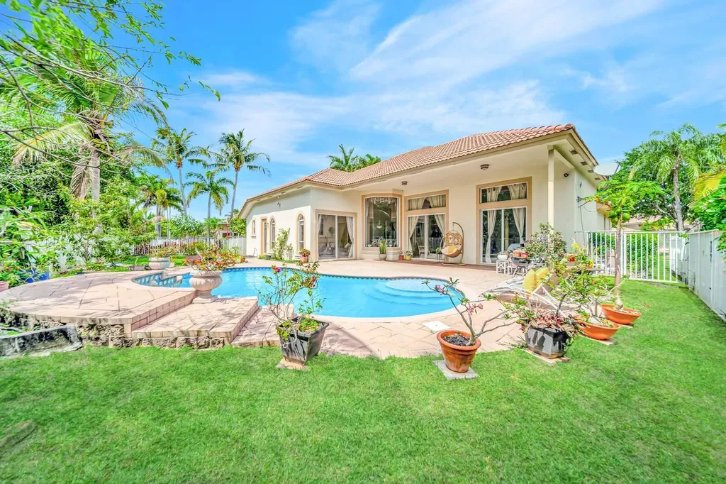6169 NW 53rd Circle Coral Springs FL 33067