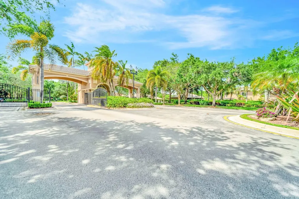 6169 NW 53rd Circle Coral Springs FL 33067