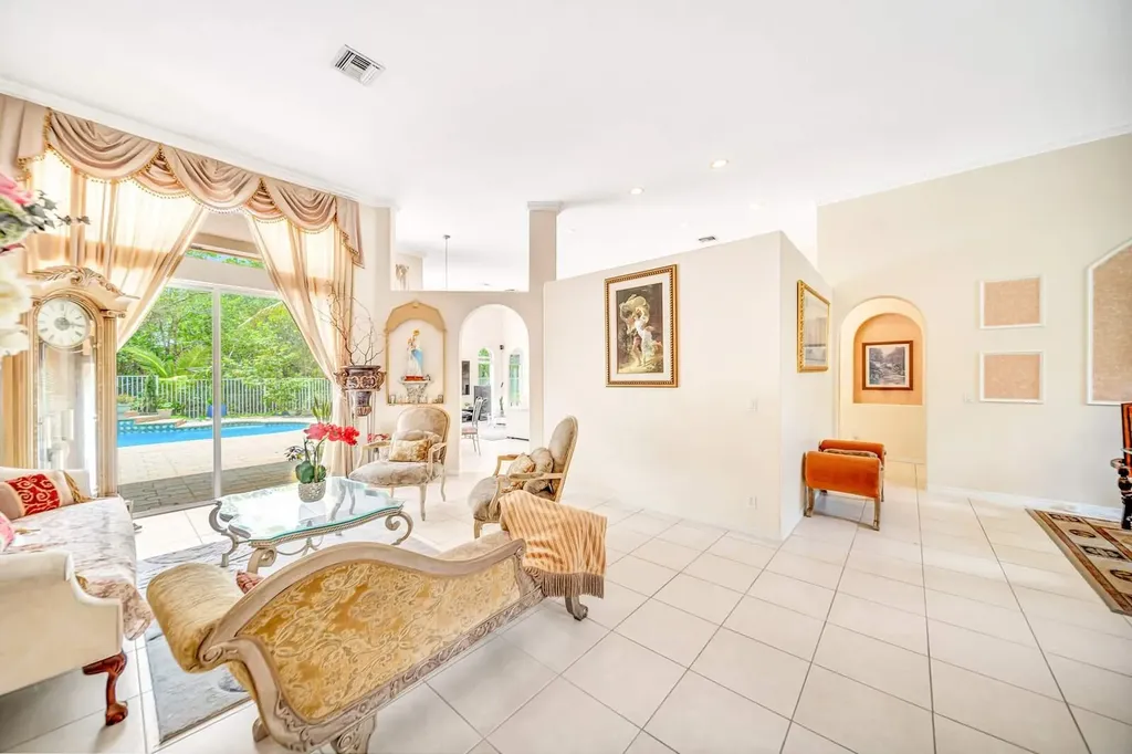 6169 NW 53rd Circle Coral Springs FL 33067