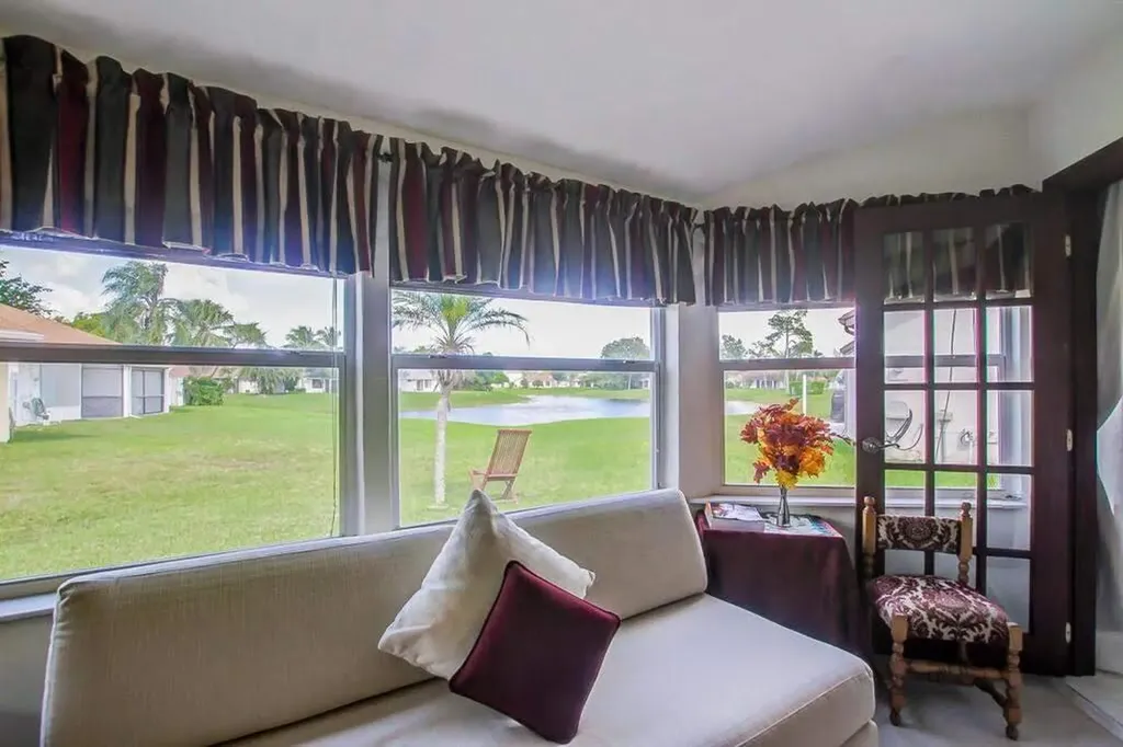 9709 Sunny Isle Circle Boca Raton FL 33428